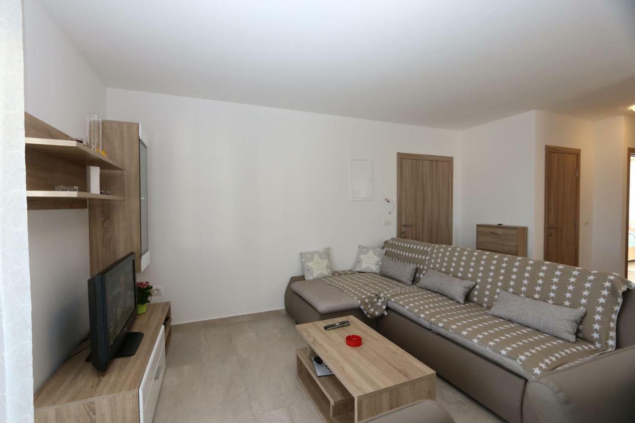 Apartment Samsa Mirica Cizici Luaran gambar