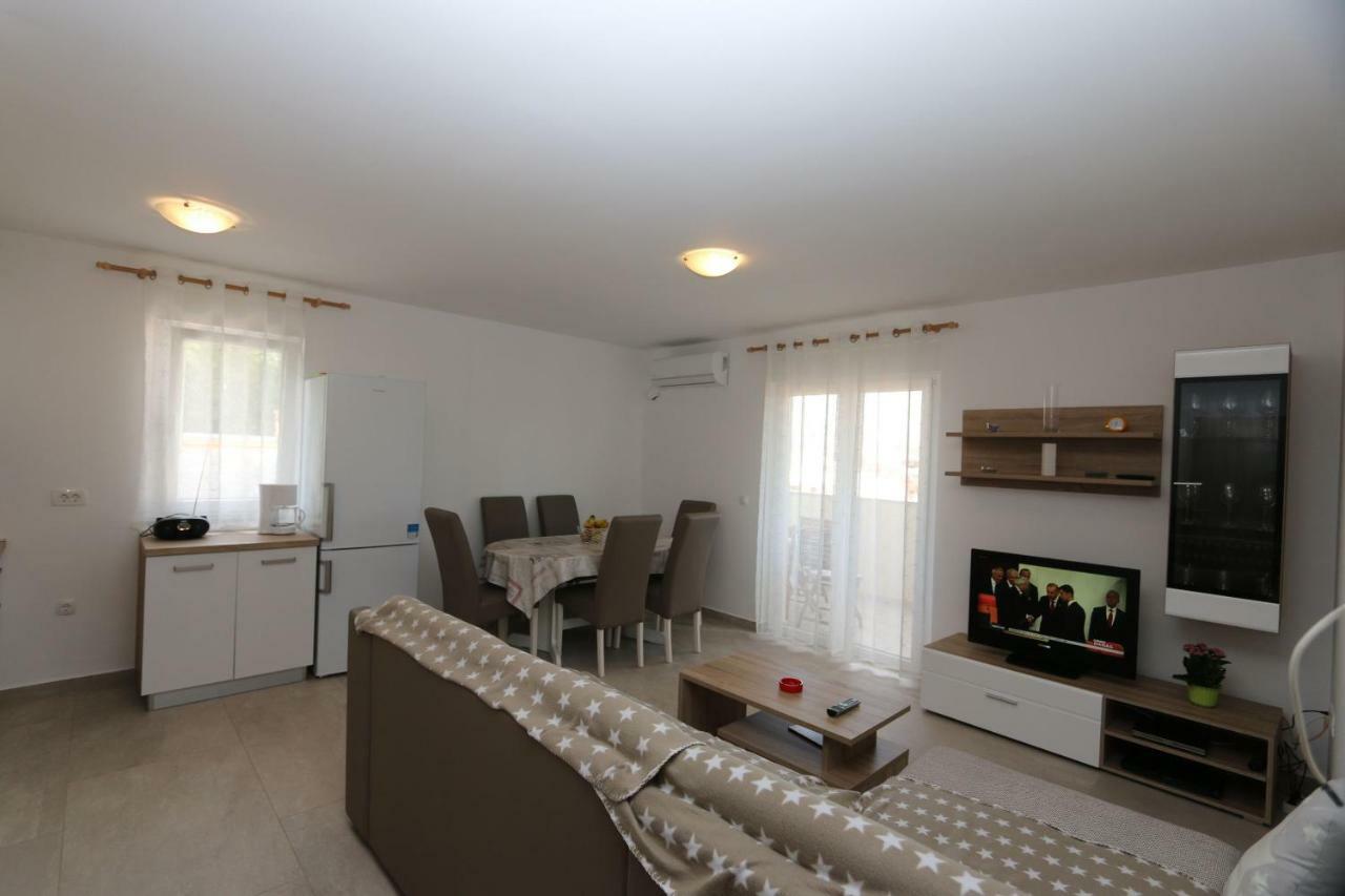 Apartment Samsa Mirica Cizici Luaran gambar