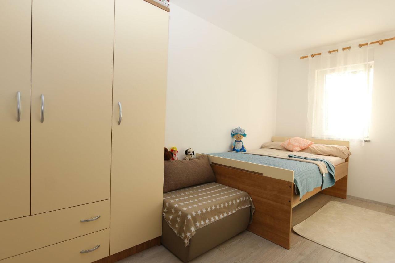 Apartment Samsa Mirica Cizici Luaran gambar