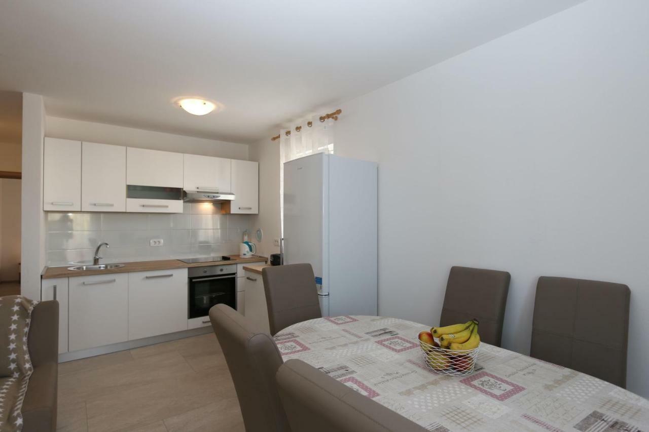 Apartment Samsa Mirica Cizici Luaran gambar